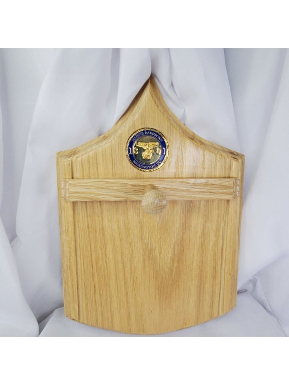 Marine Barracks 1802 Washington DC Oak Challenge Coin Coat or Hat Hook - Picture 4 of 10